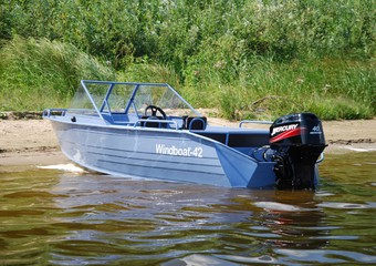 Моторно-гребная лодка Windboat 42mpro