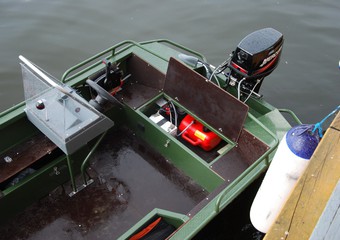 Моторно-гребная лодка Windboat 42СМ